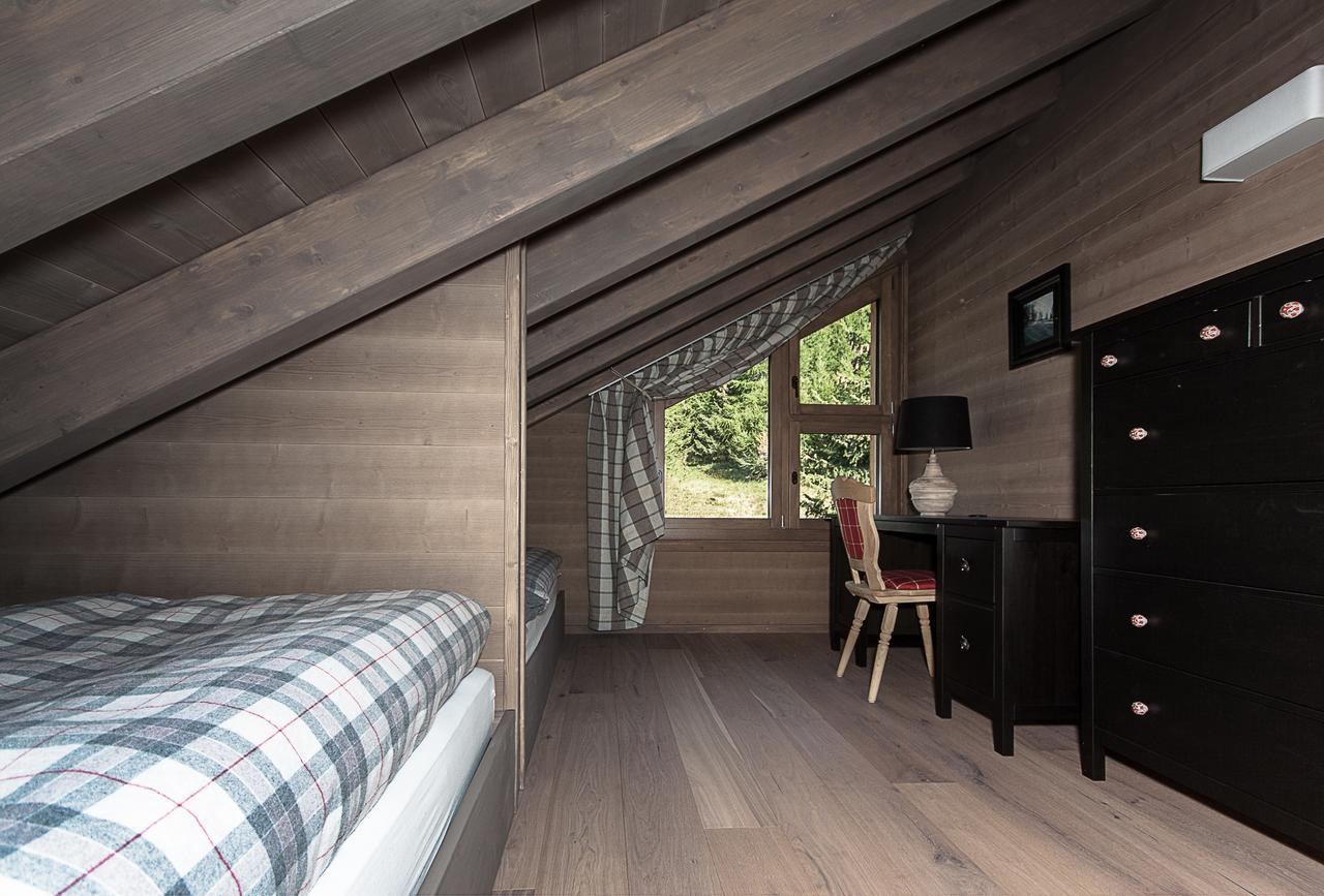 Chalet Kristall Rosswald ภายนอก รูปภาพ